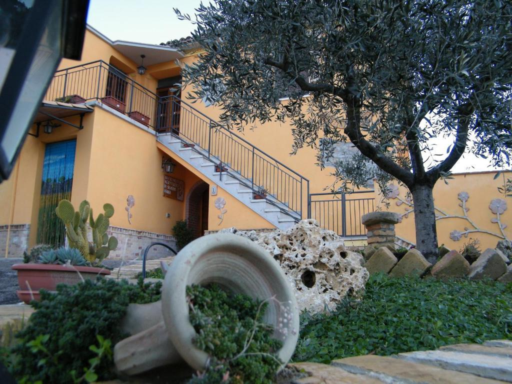 Maison d'hôtes Agriturismo La Vecchia Fontana à Penne Extérieur photo